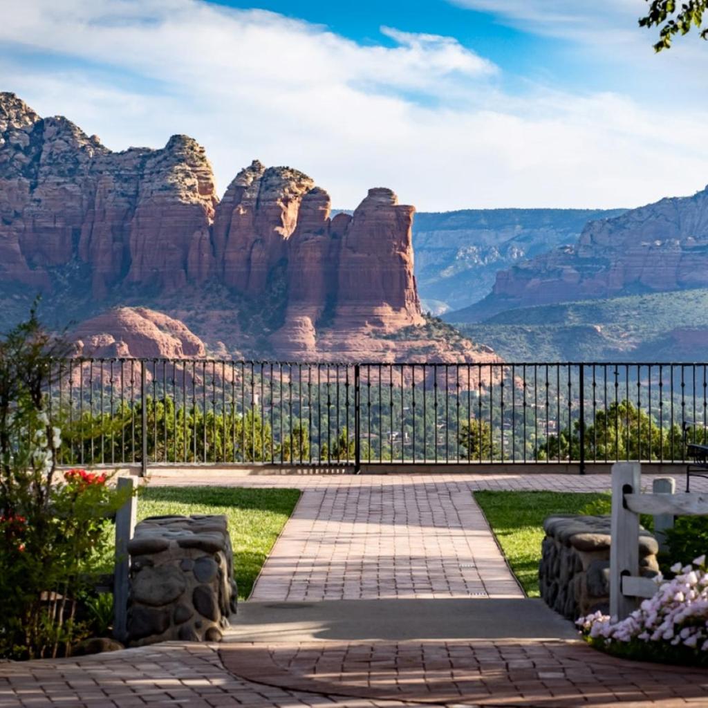 Photograph of Sky Ranch Lodge
