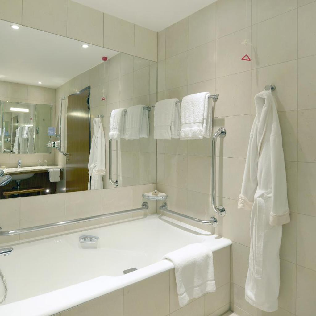 Photograph of Canary Riverside Plaza London, Vignette Collection by IHG