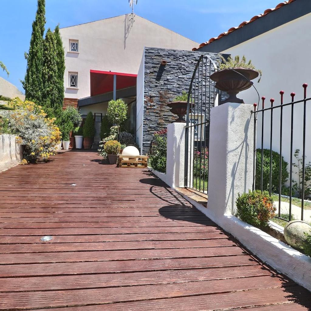 Photograph of La Villa Blanche