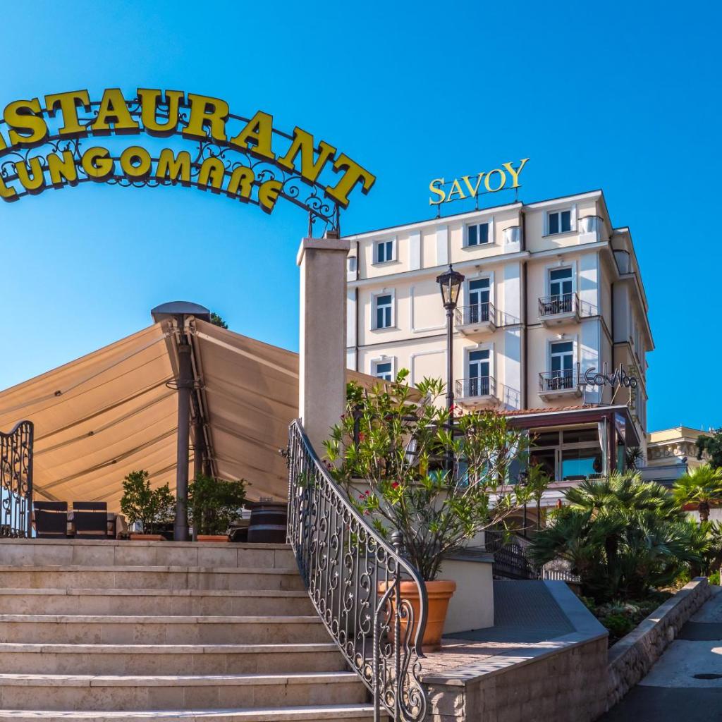 Hotel Savoy — 