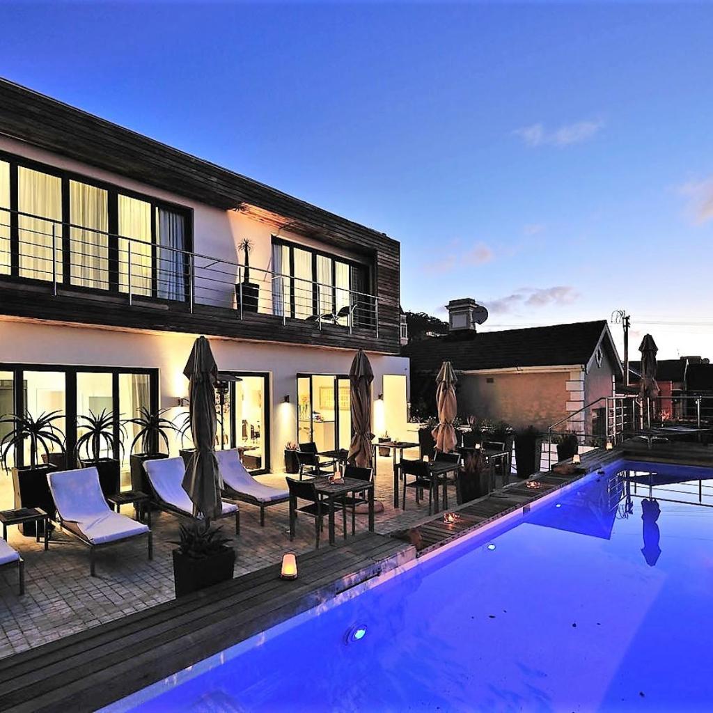 DysArt Boutique Hotel - Solar Power — 
