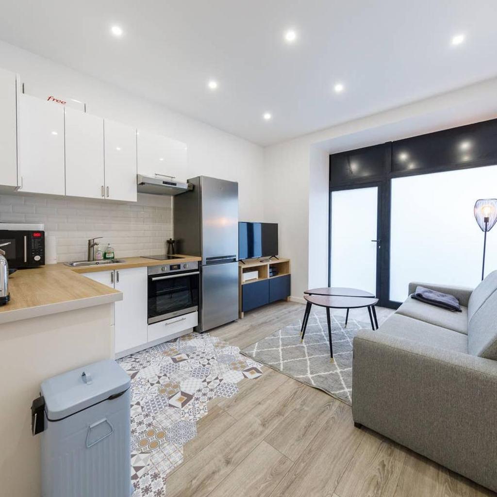 Photograph of Luxurious and Cosy Apt in the center of Paris 14