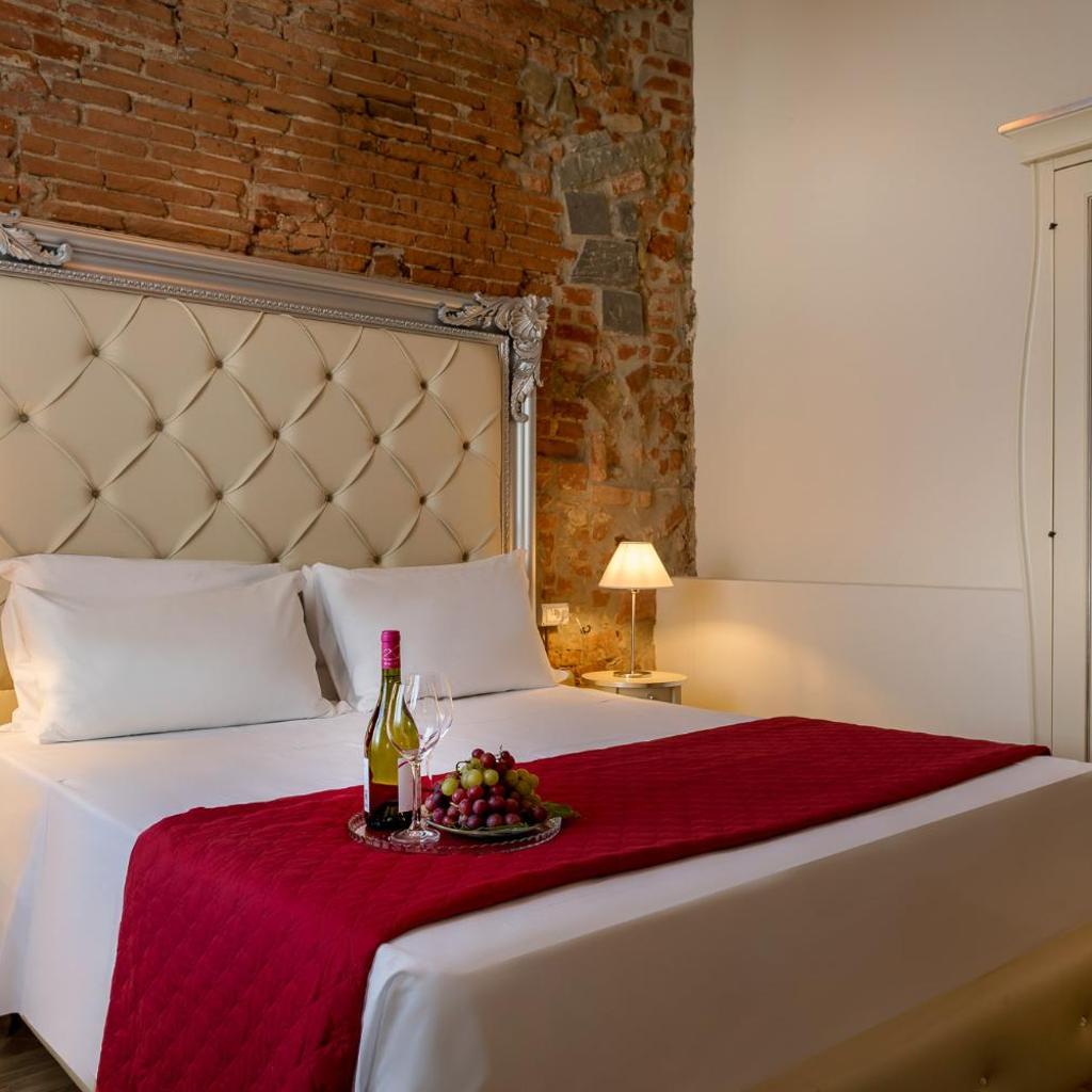 Photograph of Residenza Conte di Cavour & Rooftop - dBe Hotels