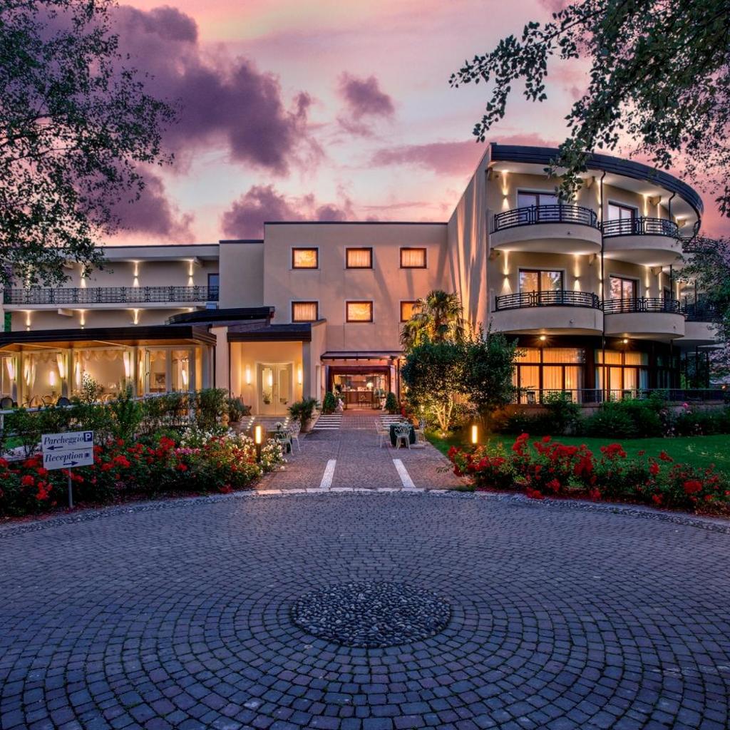 Park Hotel Junior — 