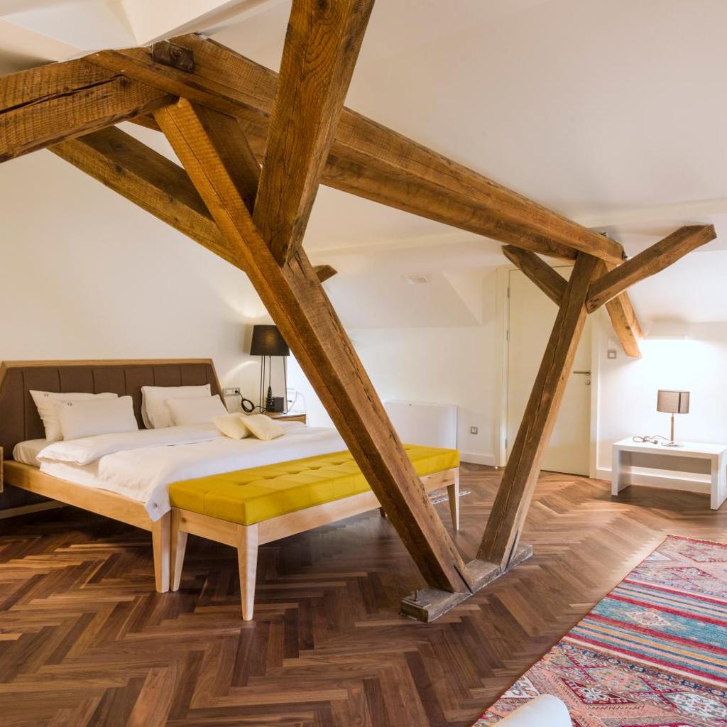 Hotel Gradska Cetinje — 