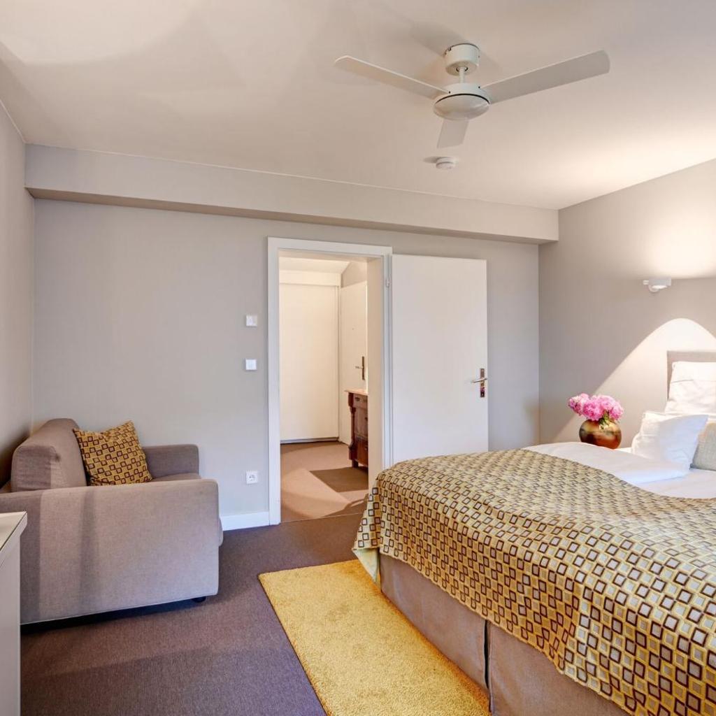 Photograph of Hotel Admiral