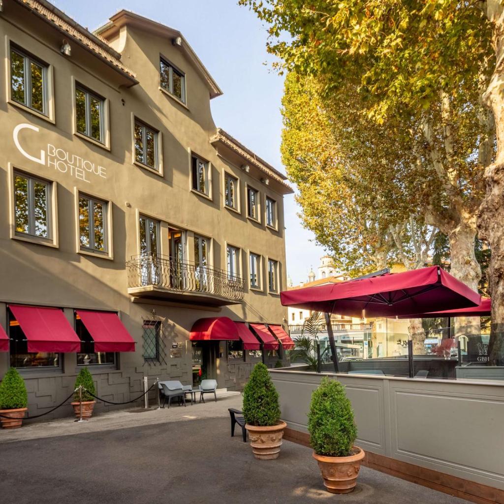The Glam Boutique Hotel & Apt — 
