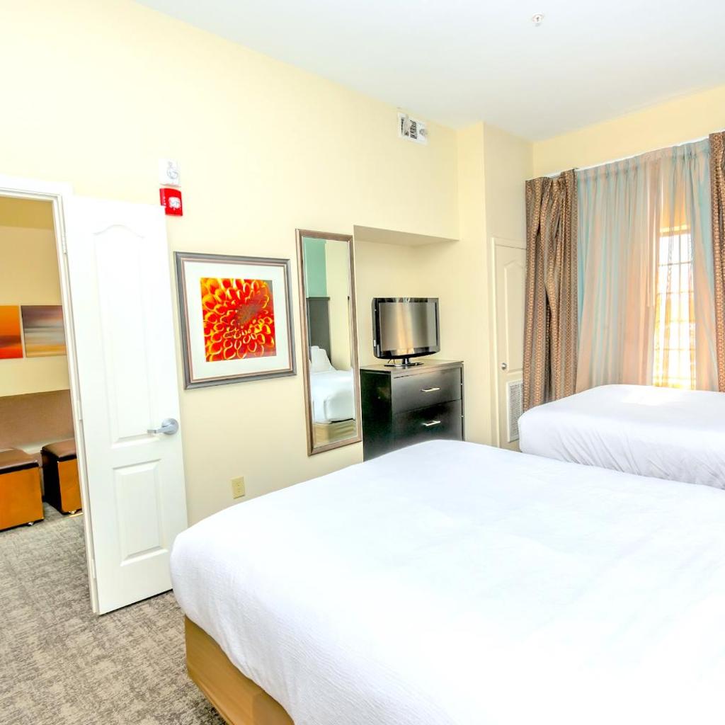 Photograph of Staybridge Suites Houston - IAH Airport by IHG