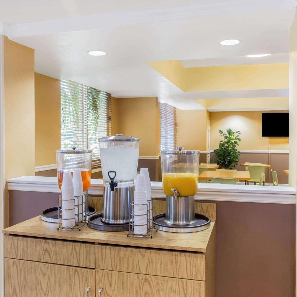 Photograph of La Quinta by Wyndham Sarasota Downtown