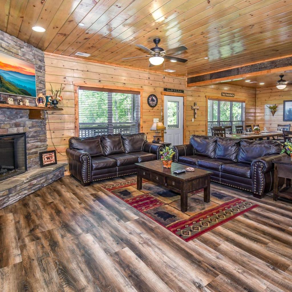 Photograph of SmokyStays 10 Bedroom Cabin
