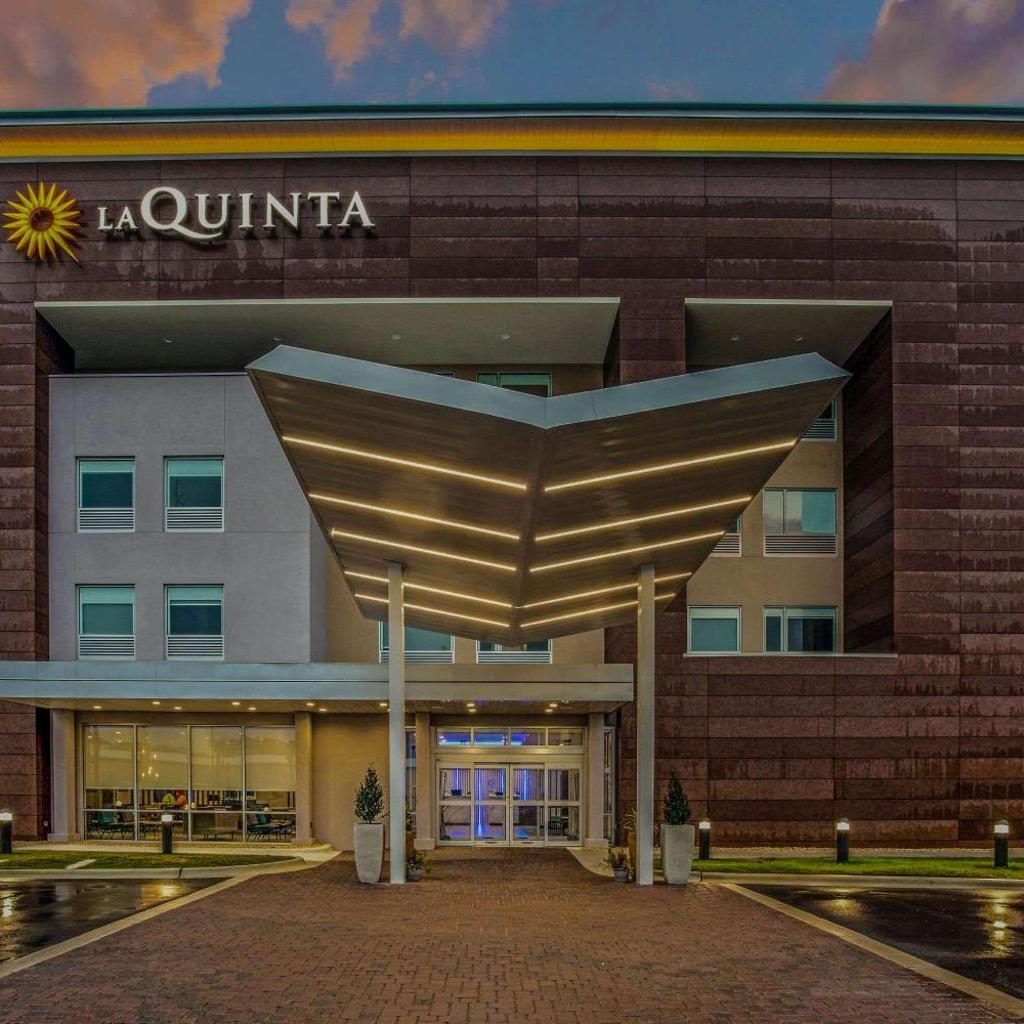 Photograph of La Quinta Inn & Suites by Wyndham Miramar Beach-Destin
