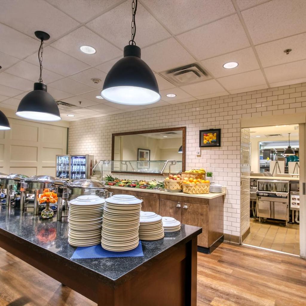 Photograph of Holiday Inn & Suites Atlanta Airport North by IHG
