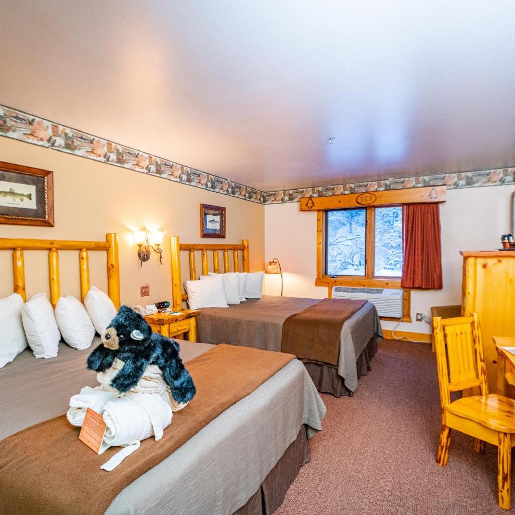 Spearfish Canyon Lodge — 