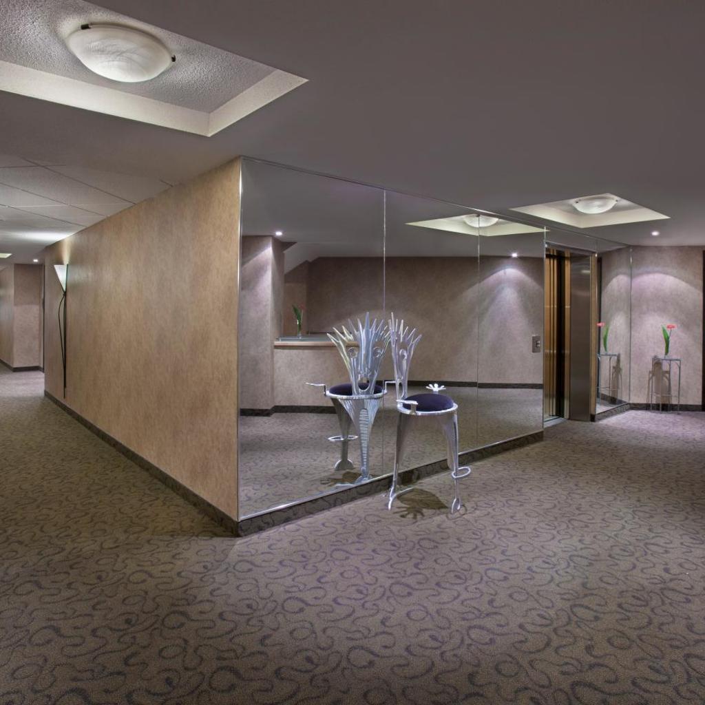 White Oaks Conference & Resort Spa — 