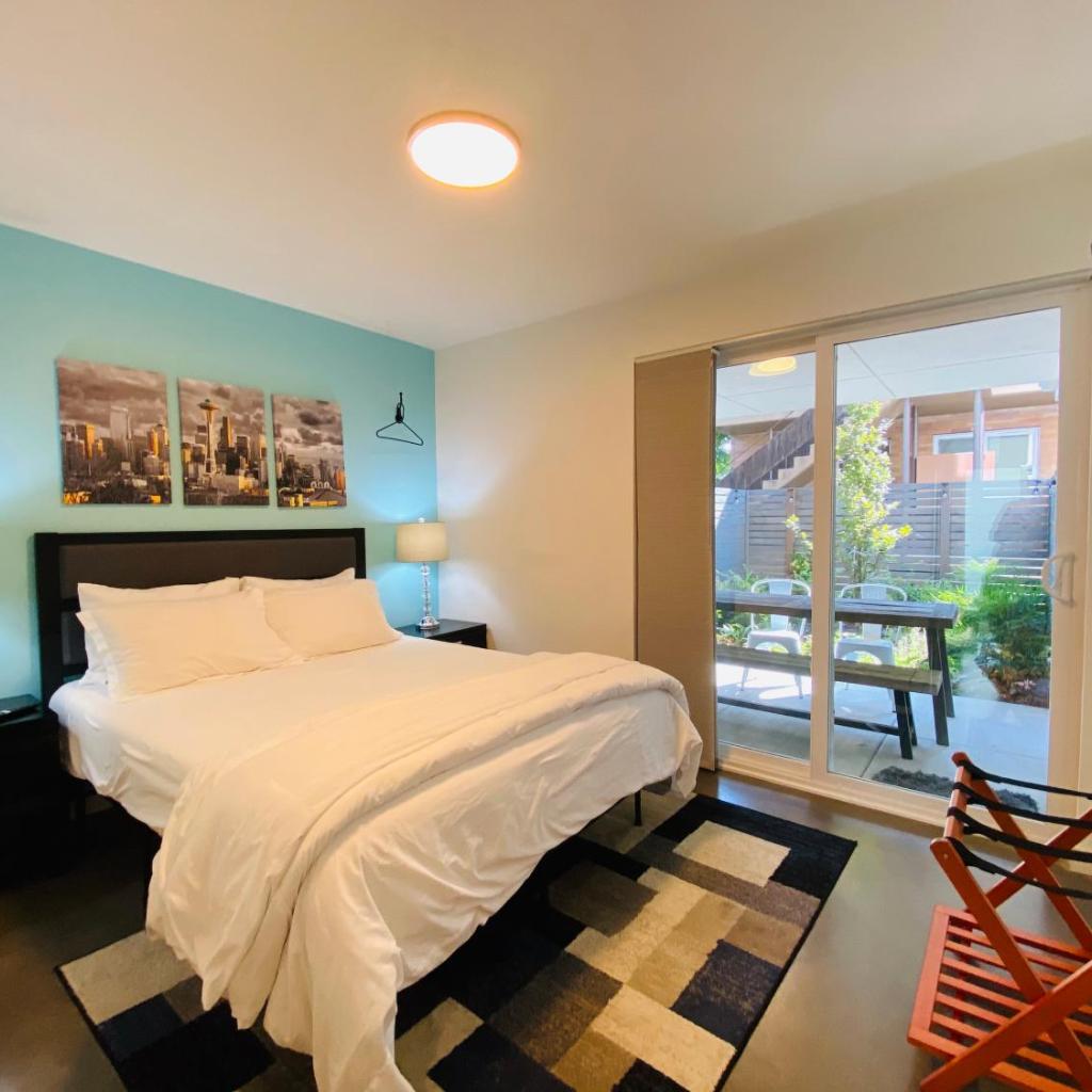 Photograph of Modern Ballard Townhouse - 92 Walkscore & Rooftop!