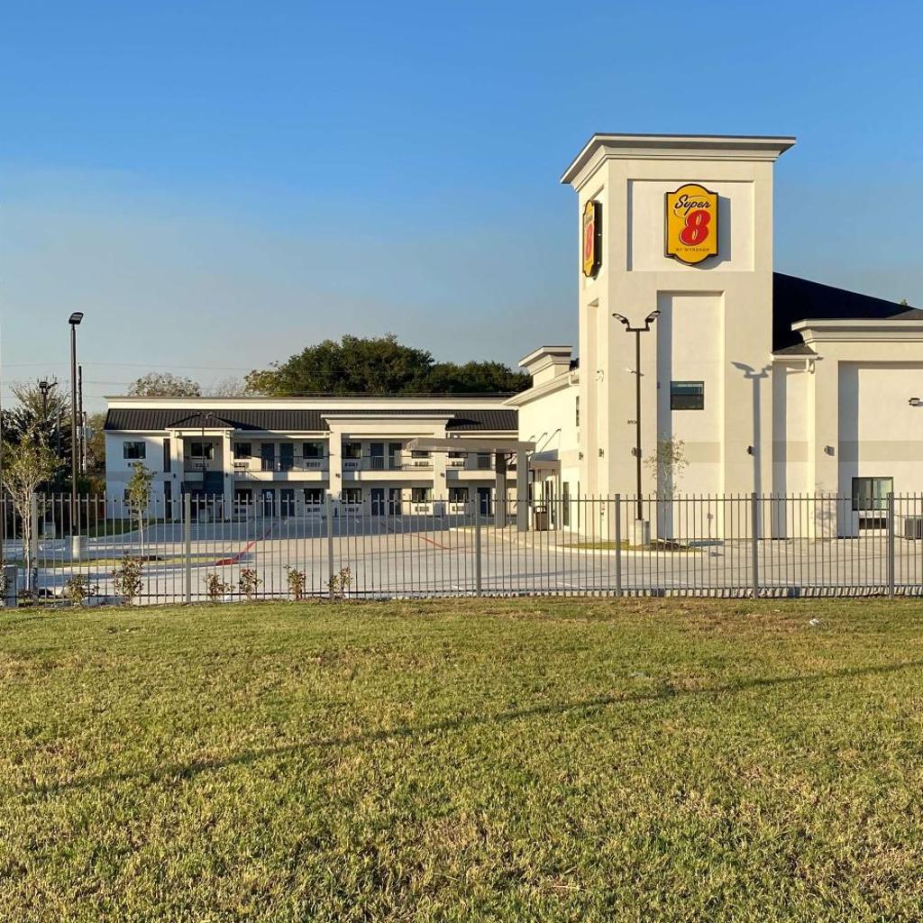Photograph of Super 8 by Wyndham Houston NW Beltway 8-West Rd