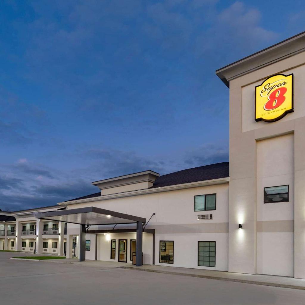 Photograph of Super 8 by Wyndham Houston NW Beltway 8-West Rd