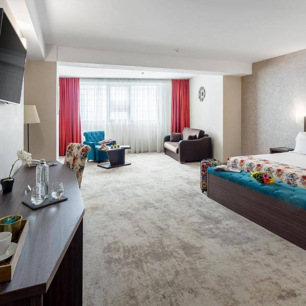 Prestige Boutique Hotel Craiova — 