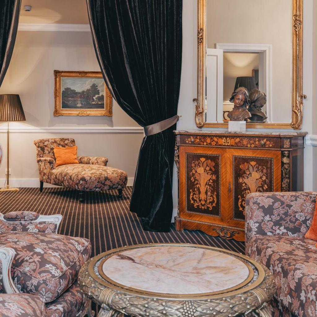 Hotel Manos Premier — 