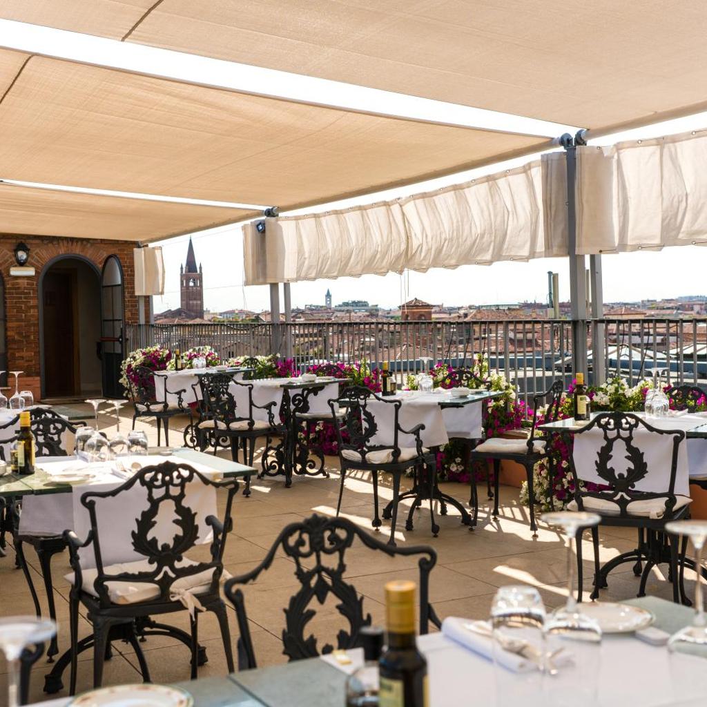 Due Torri Hotel — 
