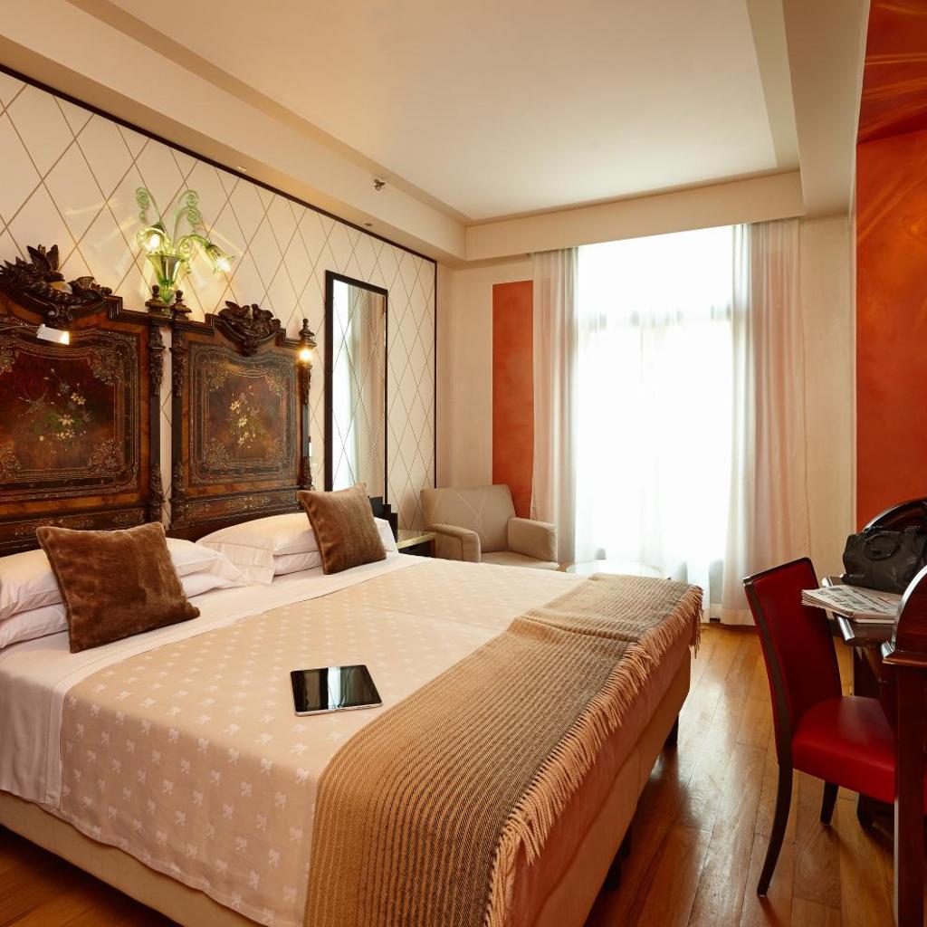 Photograph of Hotel Saturnia & International
