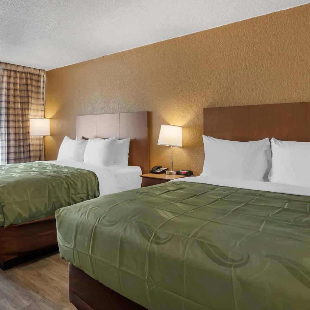 Photograph of Quality Inn Saint Petersburg North-Tampa Bay