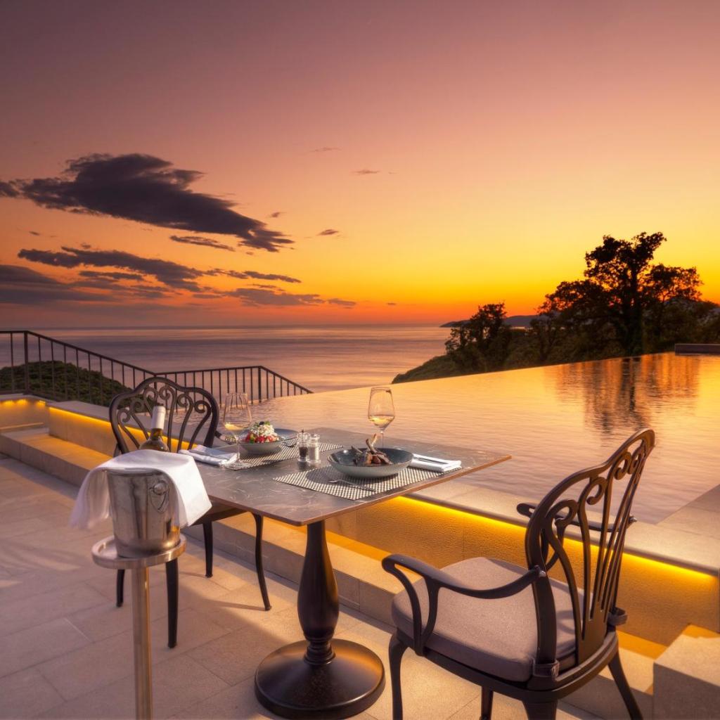 Vivid Blue Serenity Resort — 