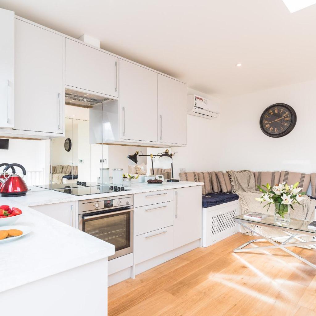 Photograph of Fulham Penthouse Sleeps 2 Pets Ok & Sw Balcony