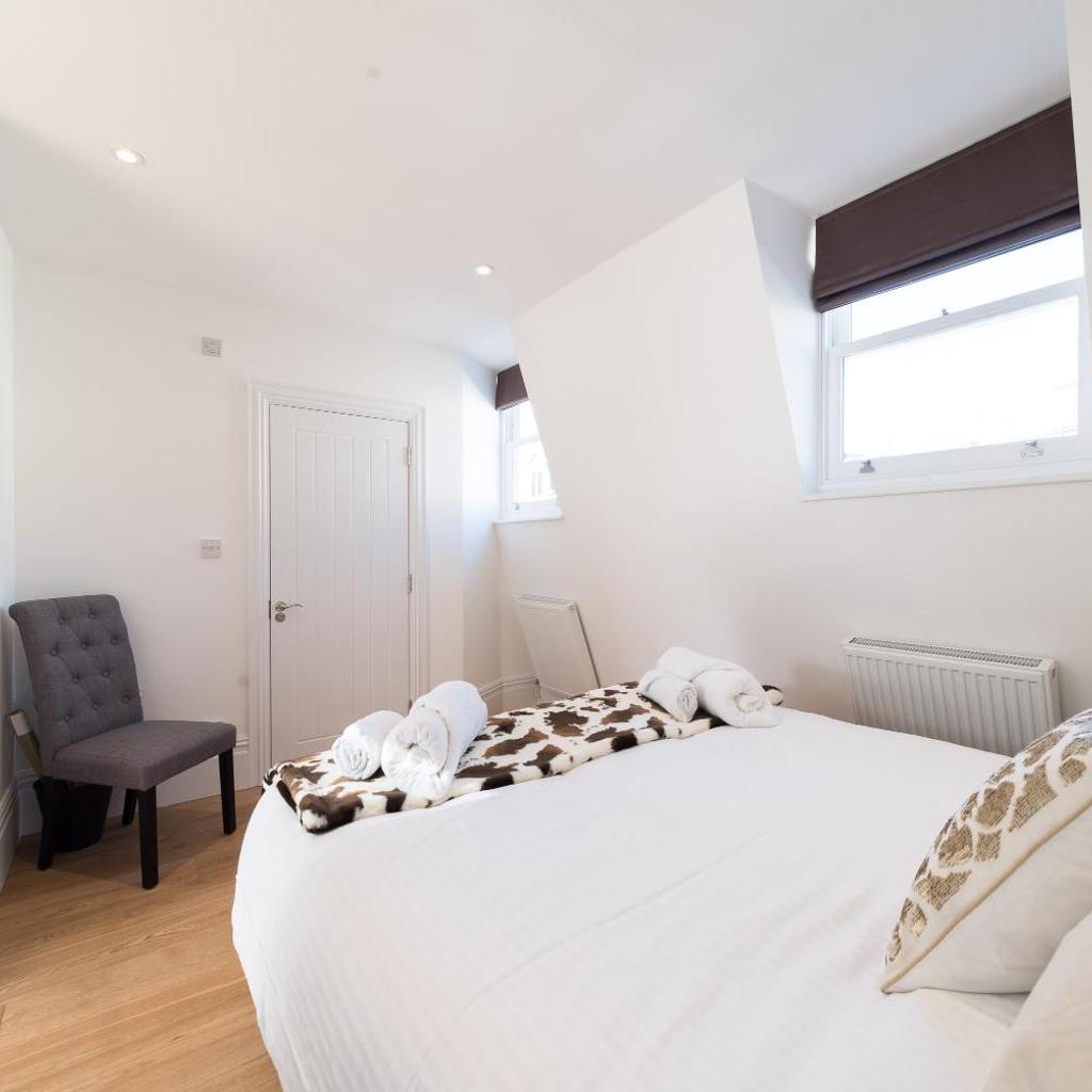 Photograph of Fulham Penthouse Sleeps 2 Pets Ok & Sw Balcony