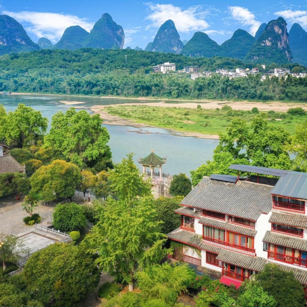 Yangshuo River View Hotel — 