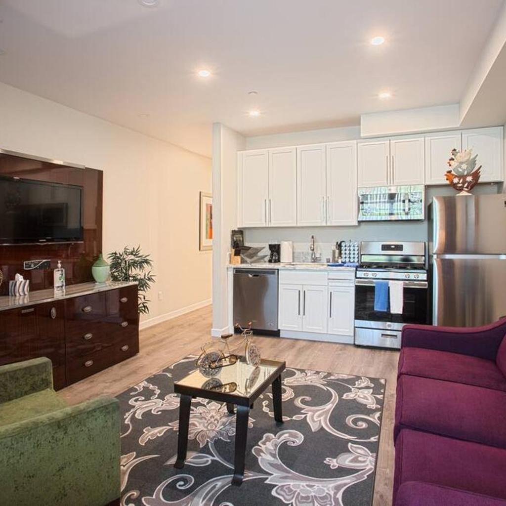 Photograph of 1-Bedroom with Cali King Size Bed in San Diego