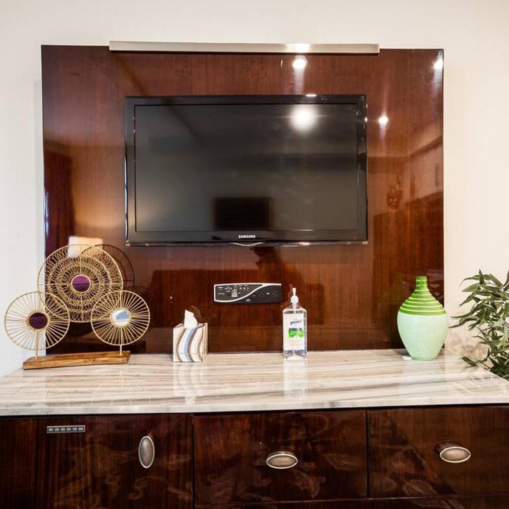 Photograph of 1-Bedroom with Cali King Size Bed in San Diego