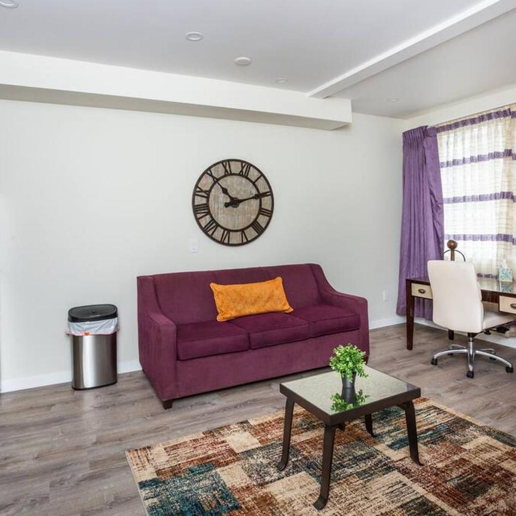 Photograph of 1 Bedroom Apartment with Luxurious Design in SD