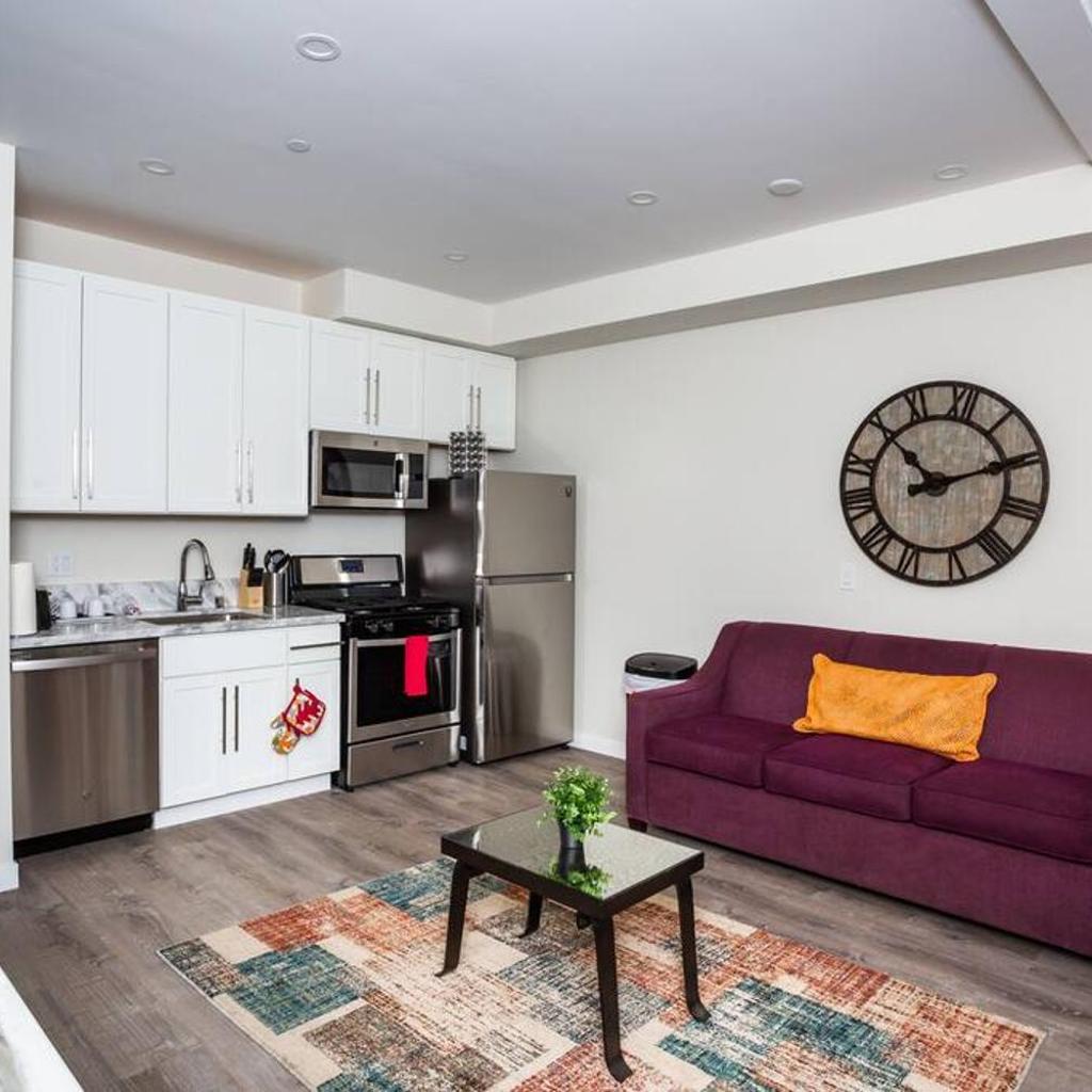 Photograph of 1 Bedroom Apartment with Luxurious Design in SD