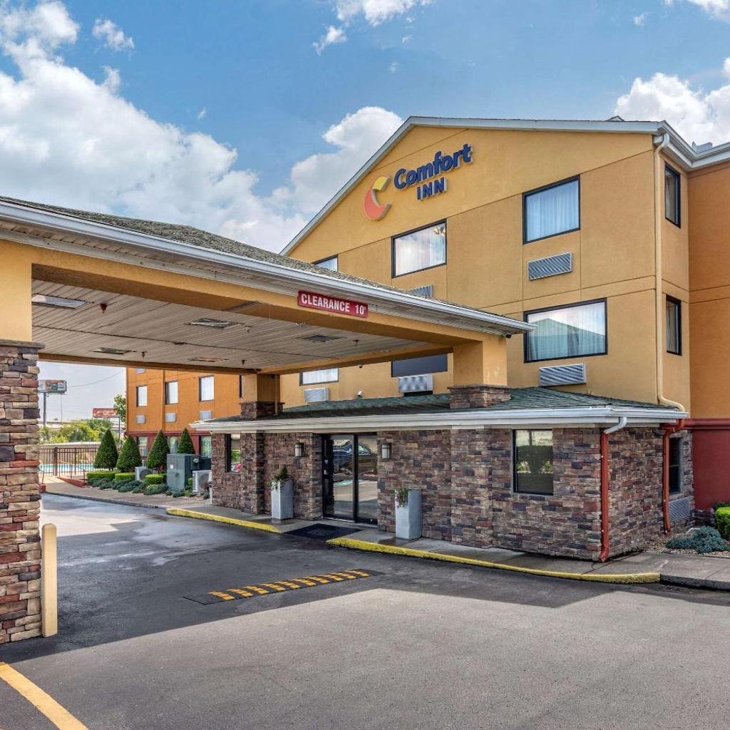 Photograph of Comfort Inn Nashville West