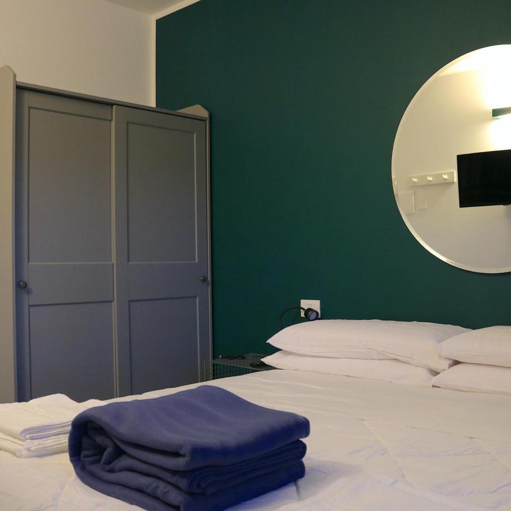 Photograph of Central Station Milano Room - 1