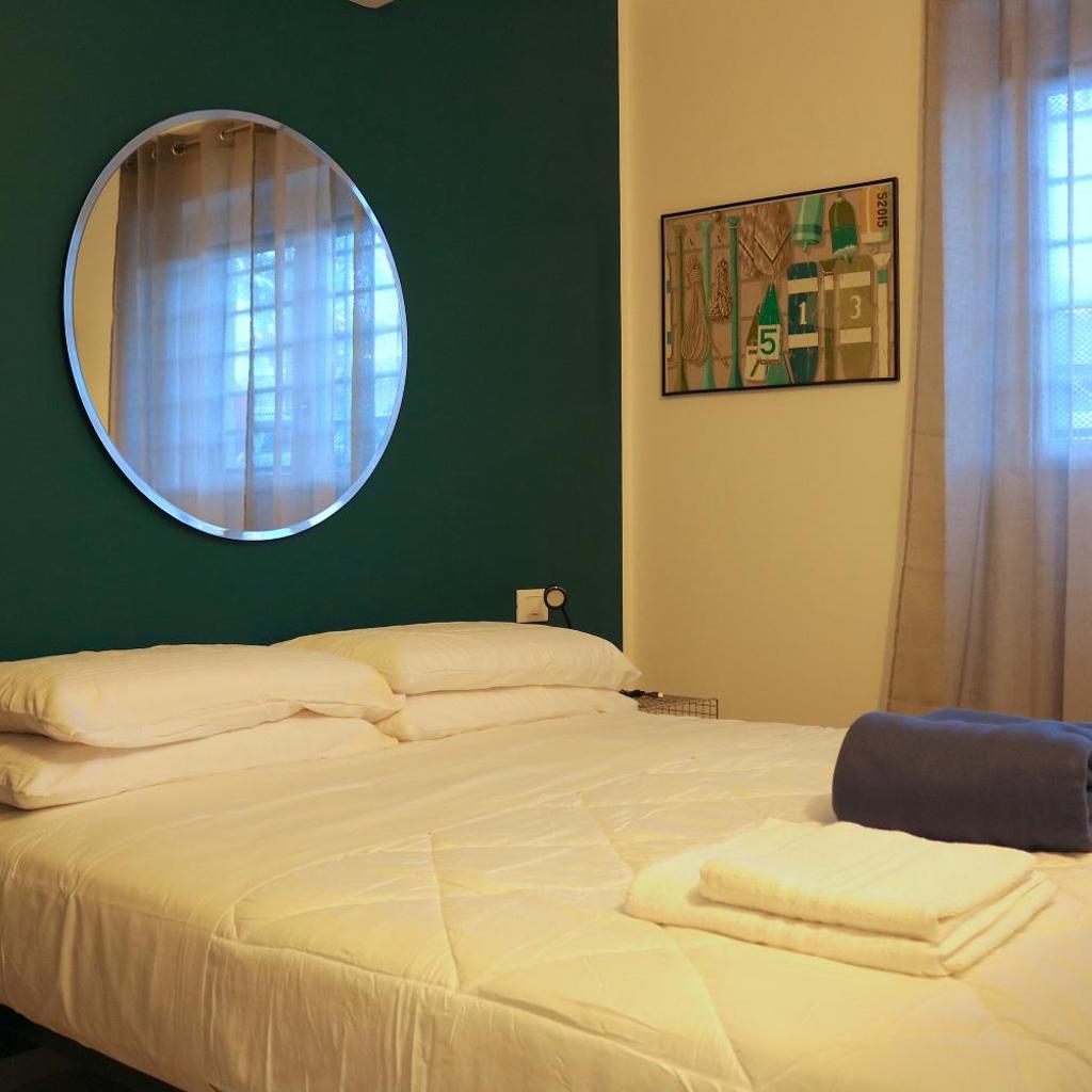 Photograph of Central Station Milano Room - 1