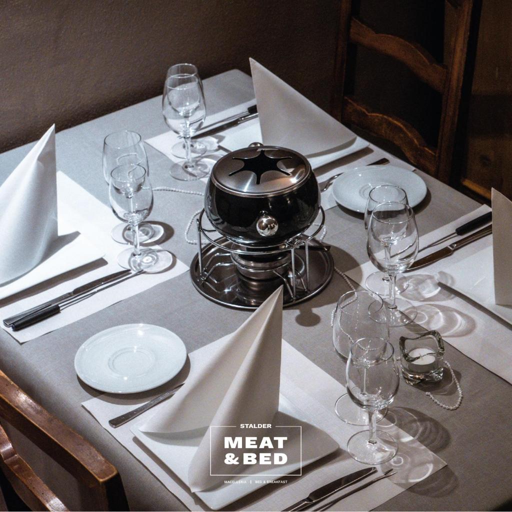 Stalder Meat & Bed – image