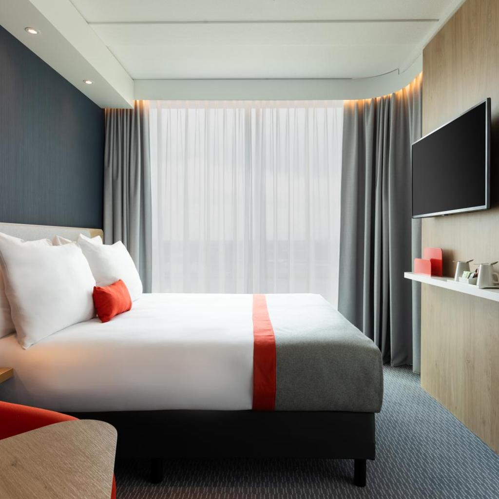 Photograph of Holiday Inn Express Amsterdam - North Riverside by IHG