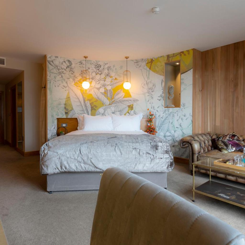 Wineport Lodge — 