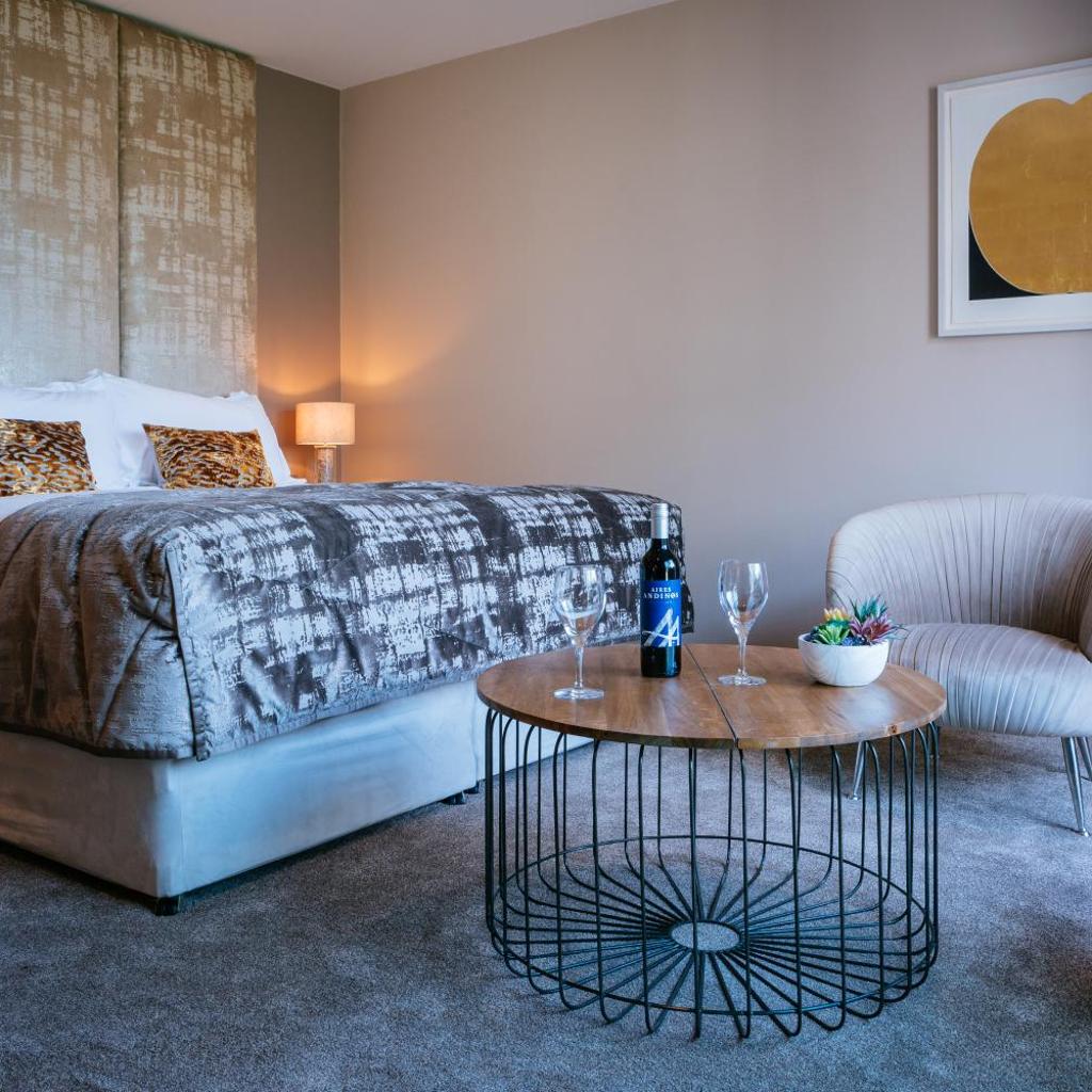 Wineport Lodge — 