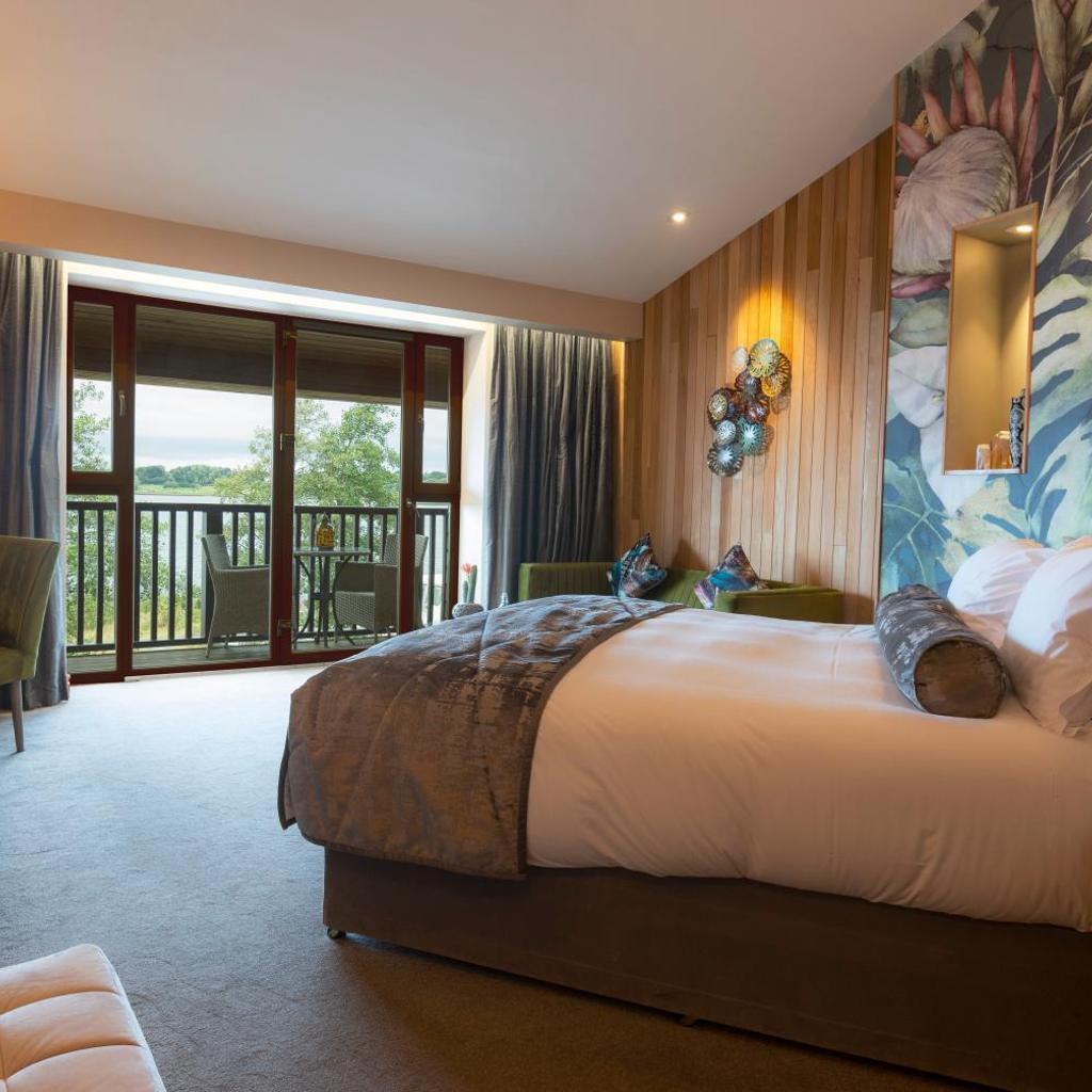 Wineport Lodge — 