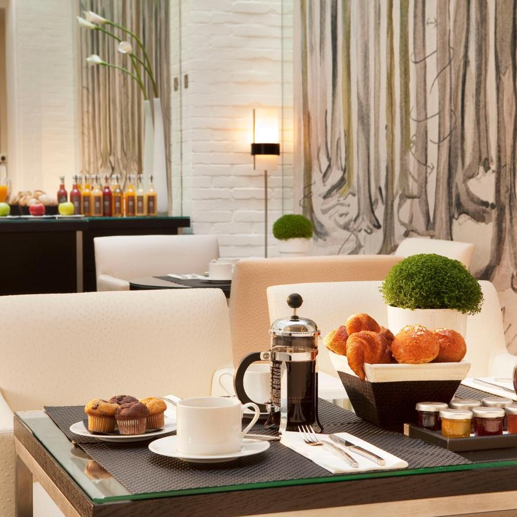 Hôtel Le A - Champs-Elysées — 