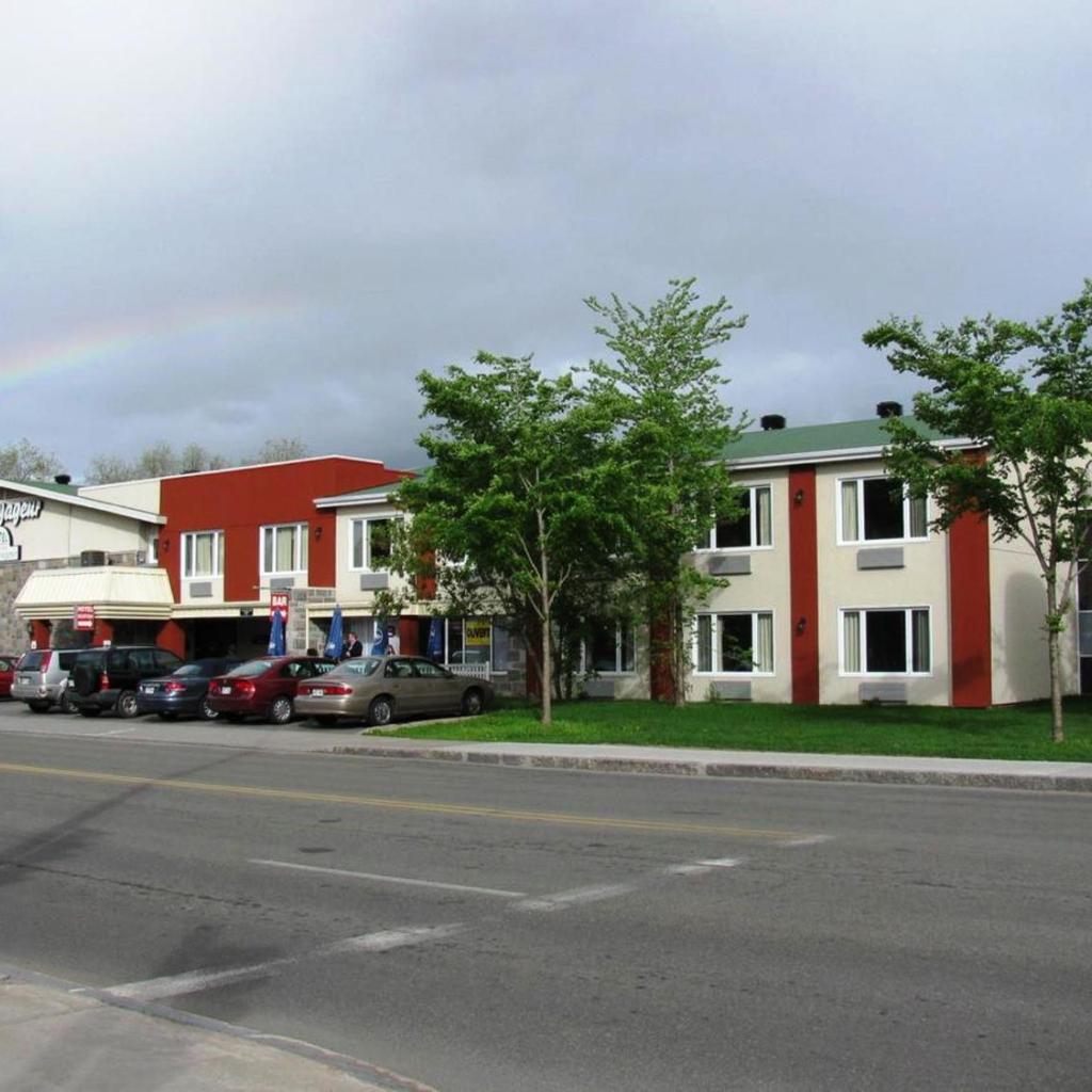 Photograph of Hotel Le Voyageur