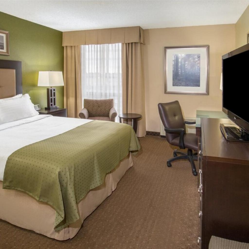 Photograph of Holiday Inn Portland-Airport I-205 by IHG