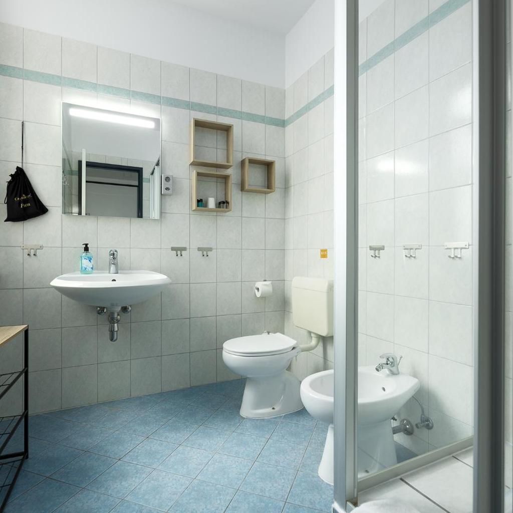 Image 20 - GuestHouse Lugano Center by LR
