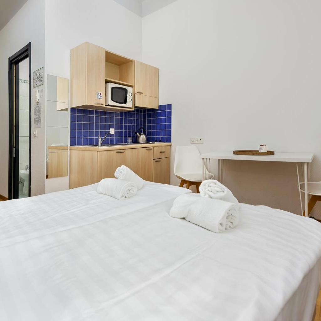 Image 35 - GuestHouse Lugano Center by LR