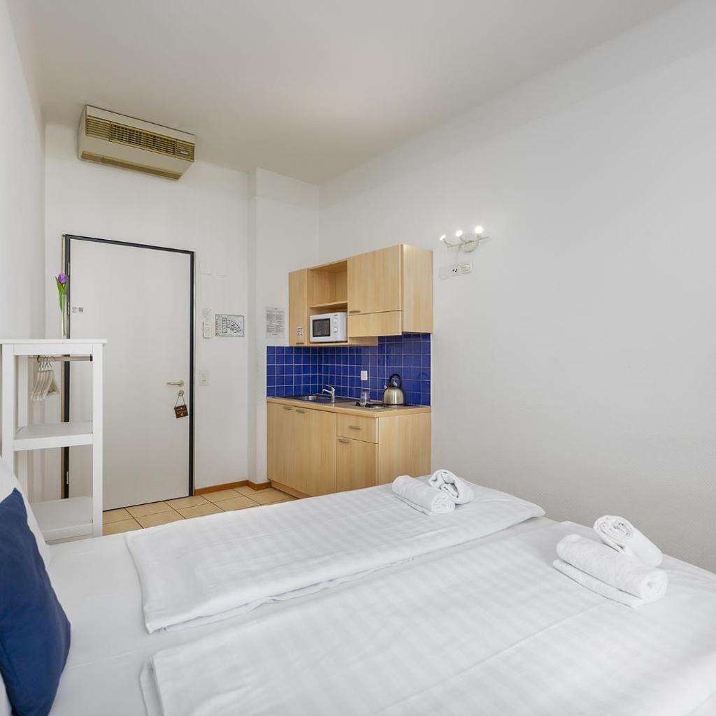Image 40 - GuestHouse Lugano Center by LR