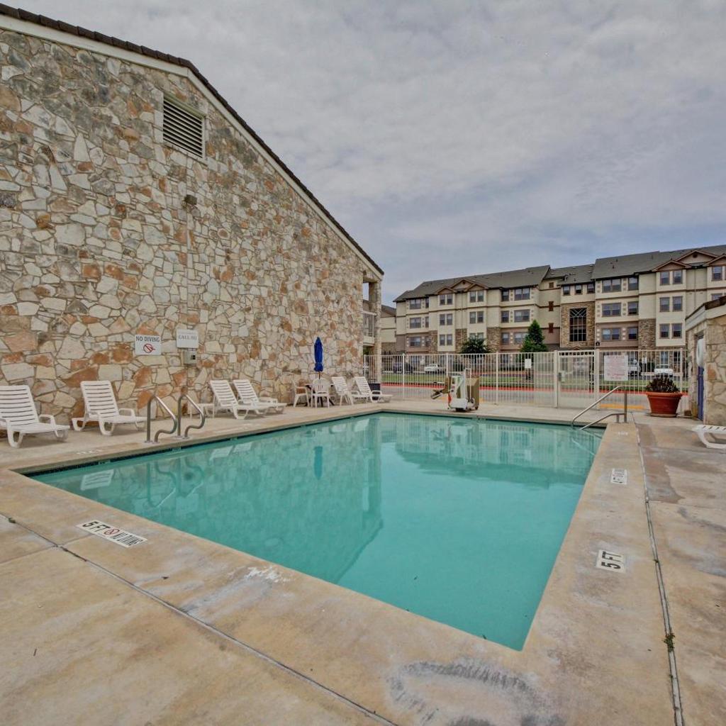 Photograph of Motel 6-San Antonio, TX - Downtown - Market Square