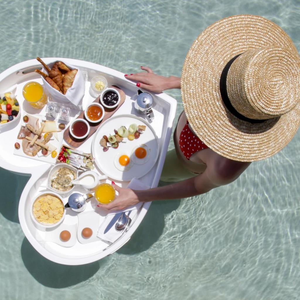 Avaton Luxury Beach Resort - Relais & Chateaux — 
